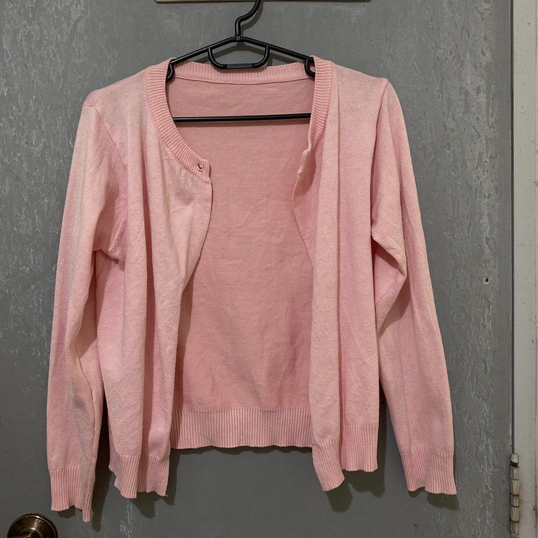 Pink Cardigan (Category: Longsleeves) located in Quezon City. Submitted by lovelylittlepreloves (Listing ID 1467398352, Image 1). Description: .