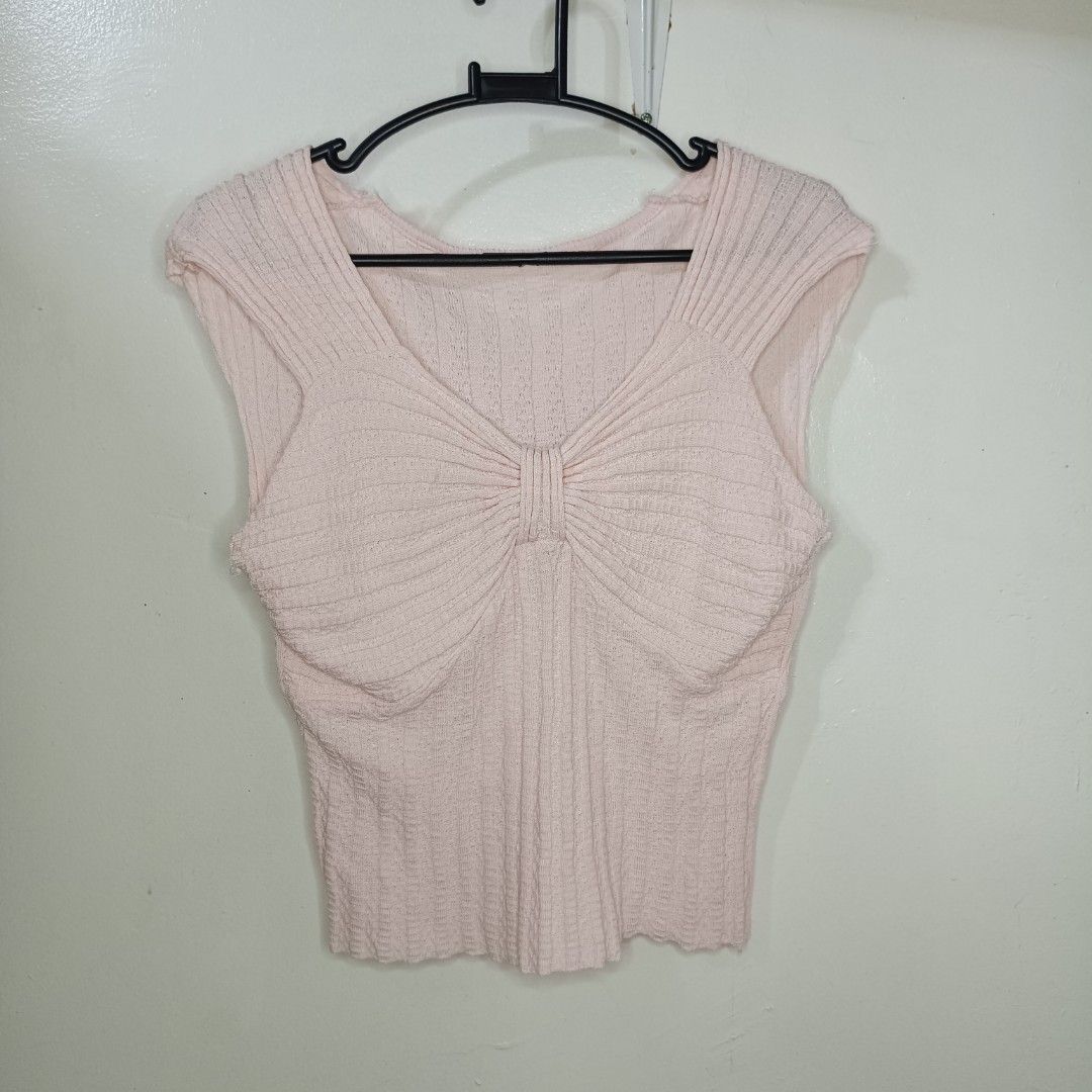 Pink Ribbed Knitted Blouse (Category: Sleeveless) located in Santa Maria. Submitted by abclosetph (Listing ID 1467424141, Image 1). Description: medida size! bust: 30-34 length: 18 - color may vary due to lighting - manage your expectations, these are preloved items..