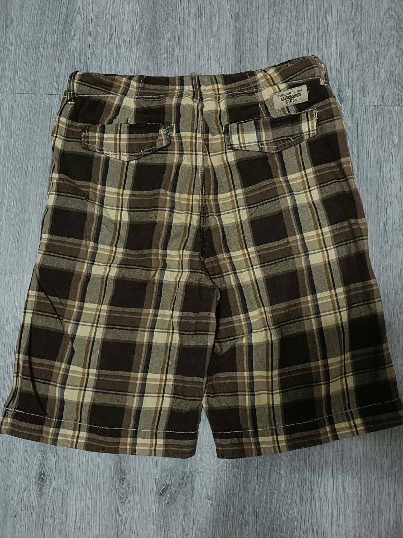 Abercrombie Plaid Jorts (Category: Shorts) located in Angeles City. Submitted by 2bee_shop (Listing ID 1467378522, Image 2). Description: Hearing offers! ABERCROMBIE PLAID JORTS 34-35/23/13/12 NO TAG BUT LEGIT NEED WASH .