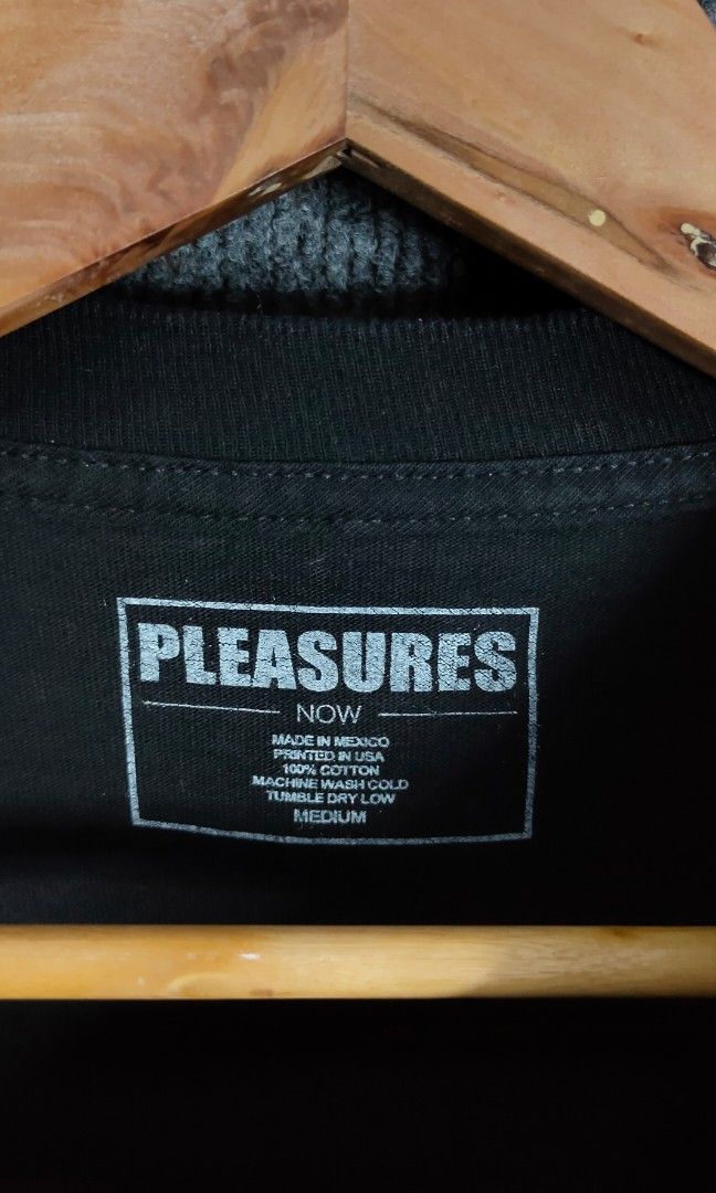 Pleasures (Category: Tshirts & Polo Shirts ) located in Bolinao. Submitted by tokiya. (Listing ID 1467446050, Image 3). Description: Pleasures Size Medium fittings 20x28.
