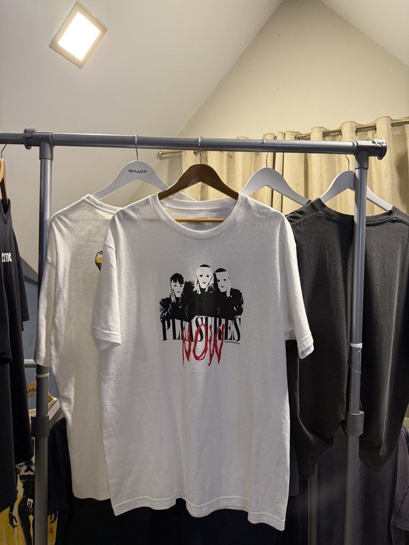 Pleasures Now White Graphic Tee (Category: Tshirts & Polo Shirts ) located in Santa Rosa. Submitted by rgnrvn300 (Listing ID 1467556570, Image 2). Description: Brand with hang tags Php 1,800 (2,900 srp) still nego L on tag.