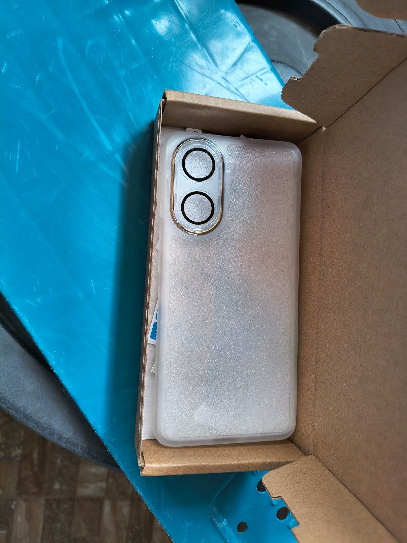 POCO (Category: Cases & Sleeves) located in Manila. Submitted by xoien (Listing ID 1467474278, Image 3). Description: POCO BRANDNEW ⏹️PRICE; 120 🟡brandnew clear case and 3pcs tempered glass of poco x7 pro ito set rekta issalpak mo na lng 🟡UGALIIN BASAHIN ANG BUONG DETAILS WAG MASYADO EXCITED 🟡NO RETURN POLICY UNA HND AKO MALL/ONLINESHOP ETC. AND ALL DETAILS and PICTURES POSTED NA 🟡CHECK ITEM UPON MEETUP IT'S A MUST 🟡LOCATIONS (if you near) �