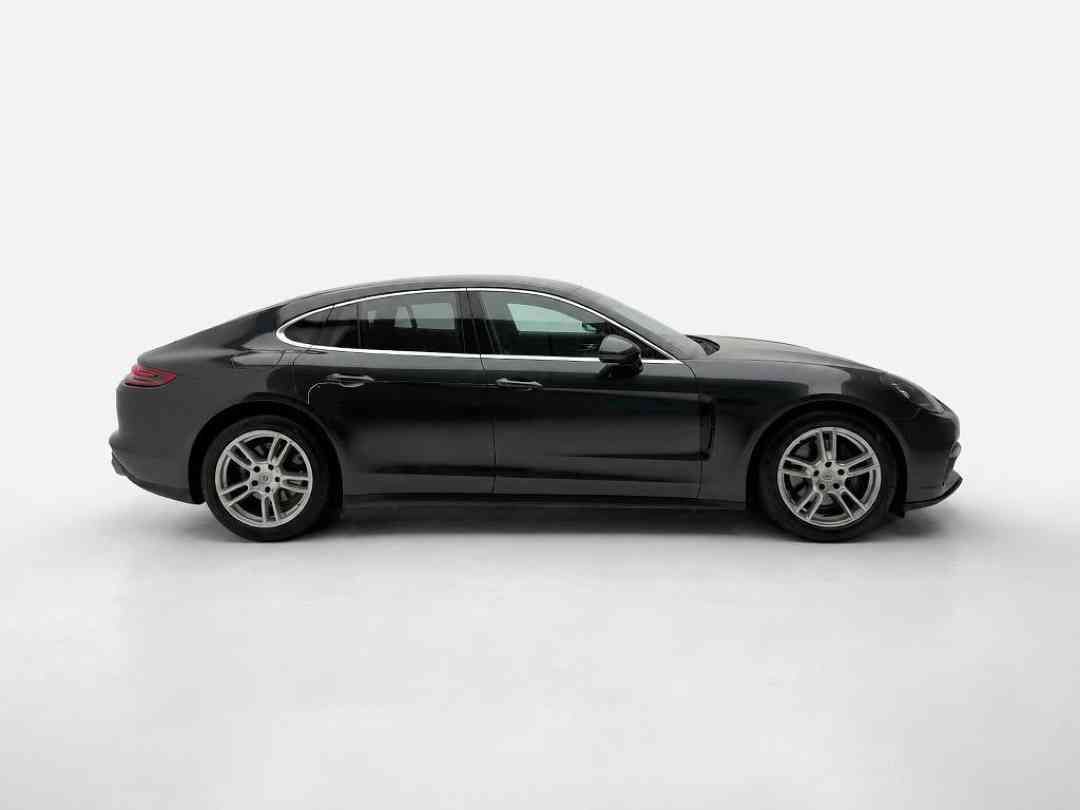 Porsche Panamera PDK 3.0 (A) (Category: Used Cars) located in Singapore. Submitted by vincar_pre-owned (Listing ID 1467544319, Image 3). Description: Low mileage, Newly changed suspension and tires with Agent. Under agent warranty till 31/7/2026. Agent warranty can be extended till COE ends. The Porsche Panamera is a high-performance, full-sized luxury four-door grand tourer that perfectly pairs iconic sports car DNA with long-distance comfort Fe