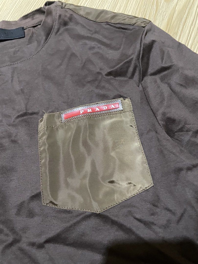 Prada (Category: Activewear) located in Malasiqui. Submitted by opulent_finds (Listing ID 1467395114, Image 3). Description: 19 x 25 .