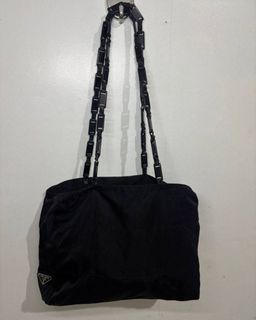 (Category: ) located in . Submitted by thrifters_shop (Listing ID 1467387697, Image 1). Description: .