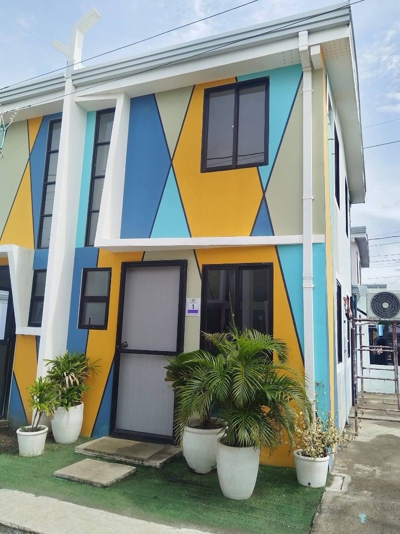 Pre selling house n lot (Category: House & Lot) located in Naic. Submitted by analynalvarez-merandilla (Listing ID 1467570568, Image 3). Description: Legit Agent Here call 09388909840 tulungan po namin kayong magkabahay! Pre Selling Foreclosed Properties RFO Bahay Pasalo basta kumpleto requirements mo 24months Pagibig Contribution Locally Employed OFW Self Employed PM nio lang po ako... Willing to Assist☺.