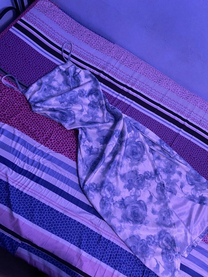 preloved dress (Category: Dresses) located in San Fernando. Submitted by miffyzxc18 (Listing ID 1467373509, Image 1). Description: READ BEFORE MESSAGING ☁️message only if sure buyer 📍Pampanga San Fernando Sindalan Calulut ✈️can be shipped thru j&t (buyer should shoulder the fee) , pick up, meet up 💌send the picture of selected item/ clothes ABOUT THE ITEM price : 50 - 200 pesos (depending on the usage and condition) buying bundles can have disc