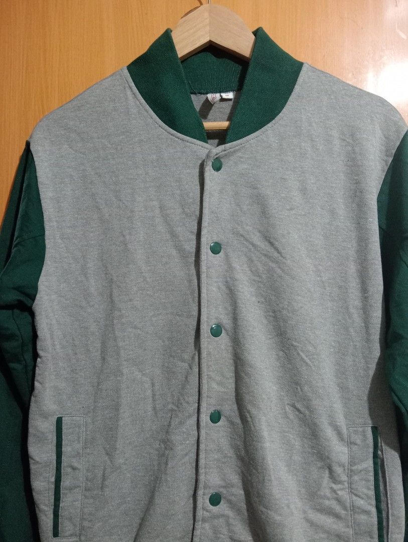 Preloved Penshoppe Varsity Bomber Jacket Buttons (Category: Coats, Jackets and Outerwear) located in Manila. Submitted by cenasells (Listing ID 1467568237, Image 2). Description: Preloved Jacket Size : Medium Width : 19.5 inches Length : 25 inches Fabric : Cotton.