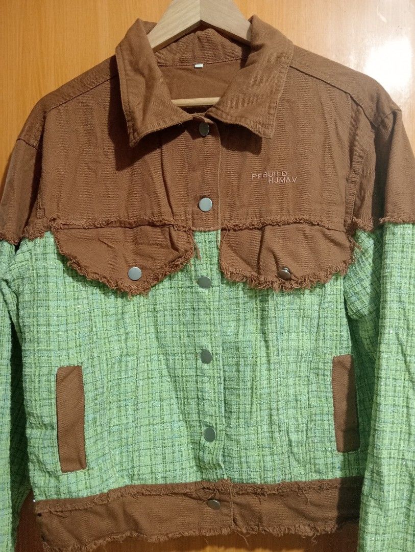 Preloved Tweedt Jacket Button Green & Brown (Category: Coats, Jackets and Outerwear) located in Manila. Submitted by cenasells (Listing ID 1467567398, Image 2). Description: Preloved Tweed Jacket ( like new ) Width : 21 inches Length : 23 inches Fabric : Tweed ( no inner lining ) Working Buttons.
