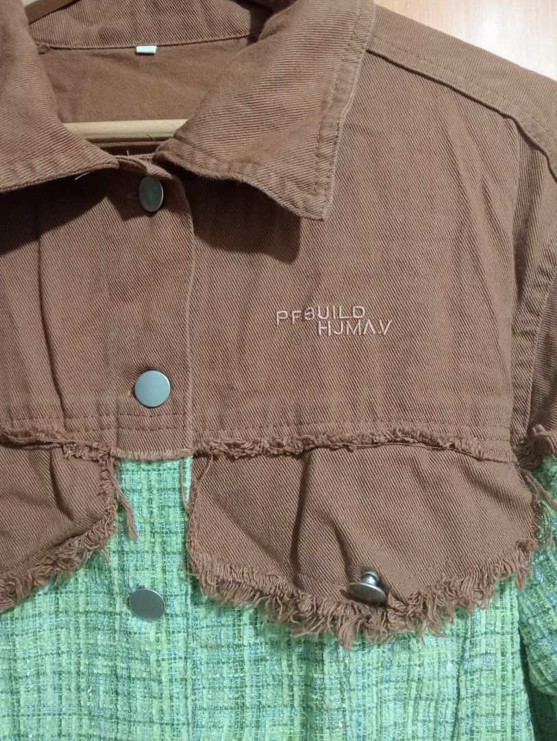 Preloved Tweedt Jacket Button Green & Brown (Category: Coats, Jackets and Outerwear) located in Manila. Submitted by cenasells (Listing ID 1467567398, Image 3). Description: Preloved Tweed Jacket ( like new ) Width : 21 inches Length : 23 inches Fabric : Tweed ( no inner lining ) Working Buttons.