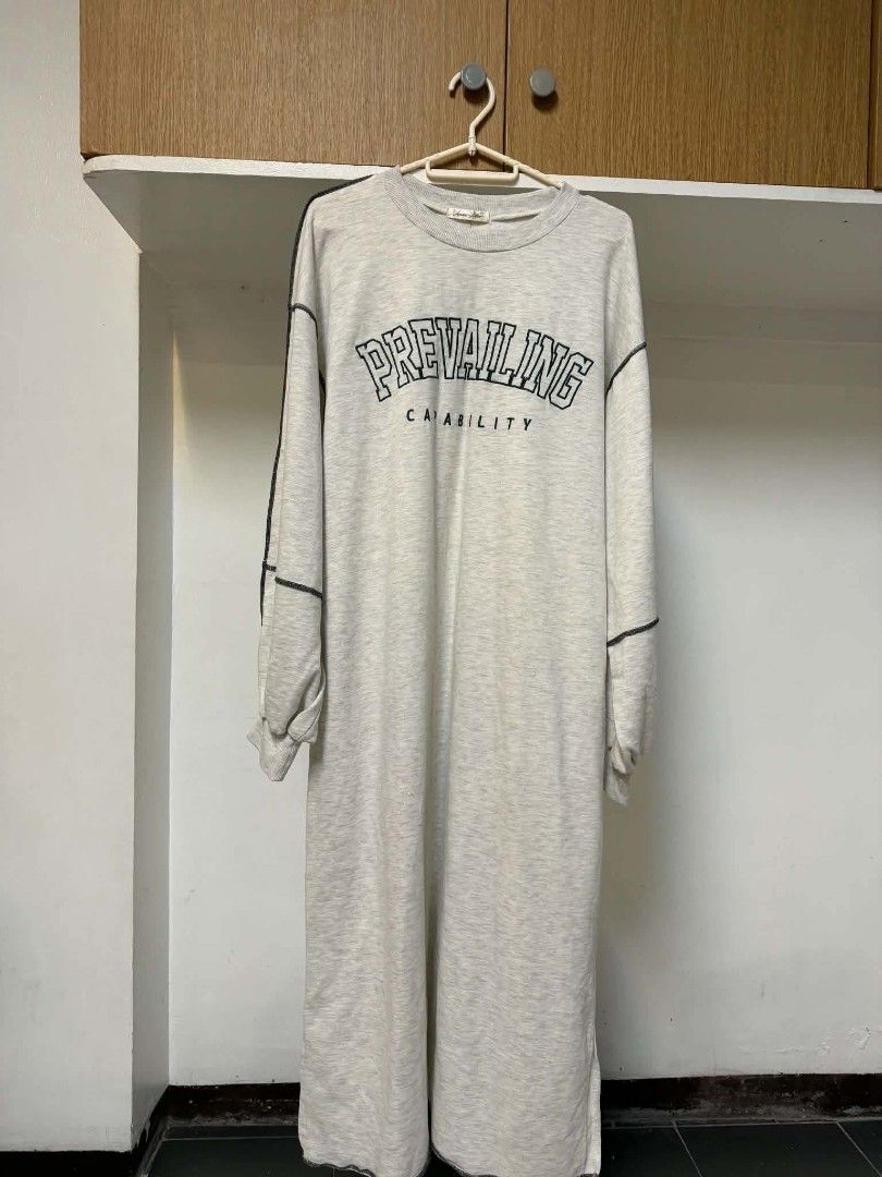 Prevailing Dress (Category: Dresses) located in Manila. Submitted by atozstuff (Listing ID 1467453386, Image 1). Description: .