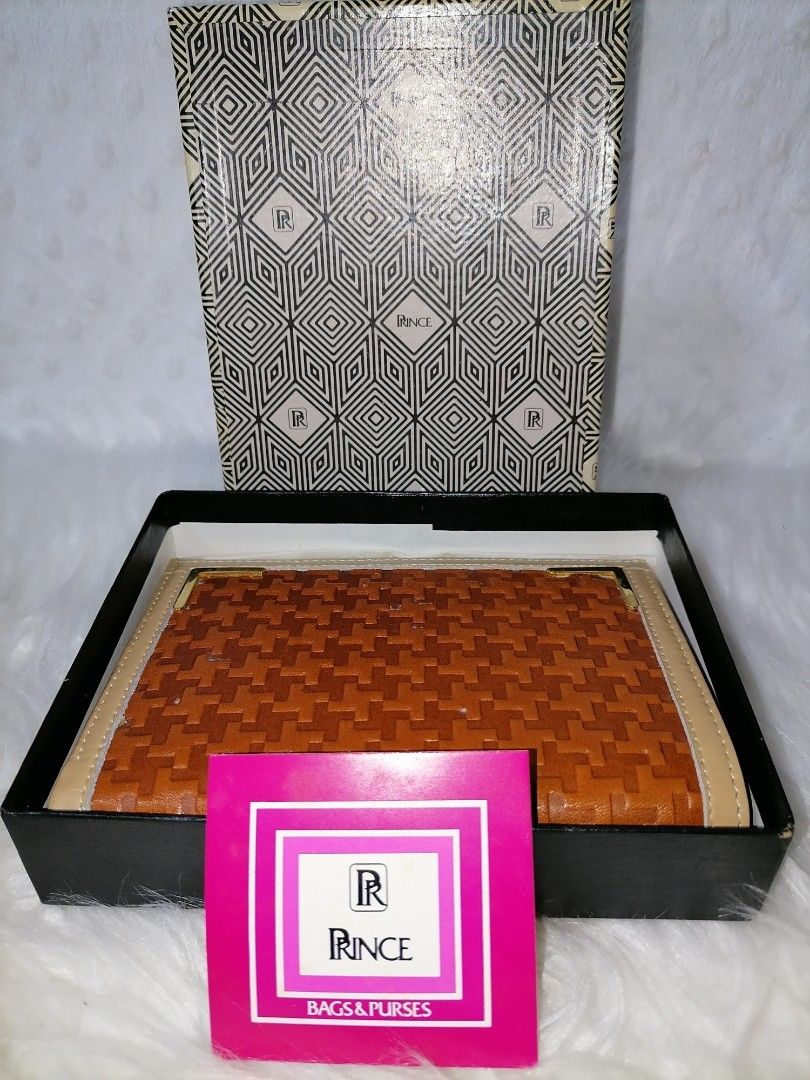 Prince Leather Wallet (Category: Wallets & Card holders) located in Butuan. Submitted by az-branded.items (Listing ID 1467534413, Image 1). Description: Genuine Cow Skin Leather Authentic item From Japan.