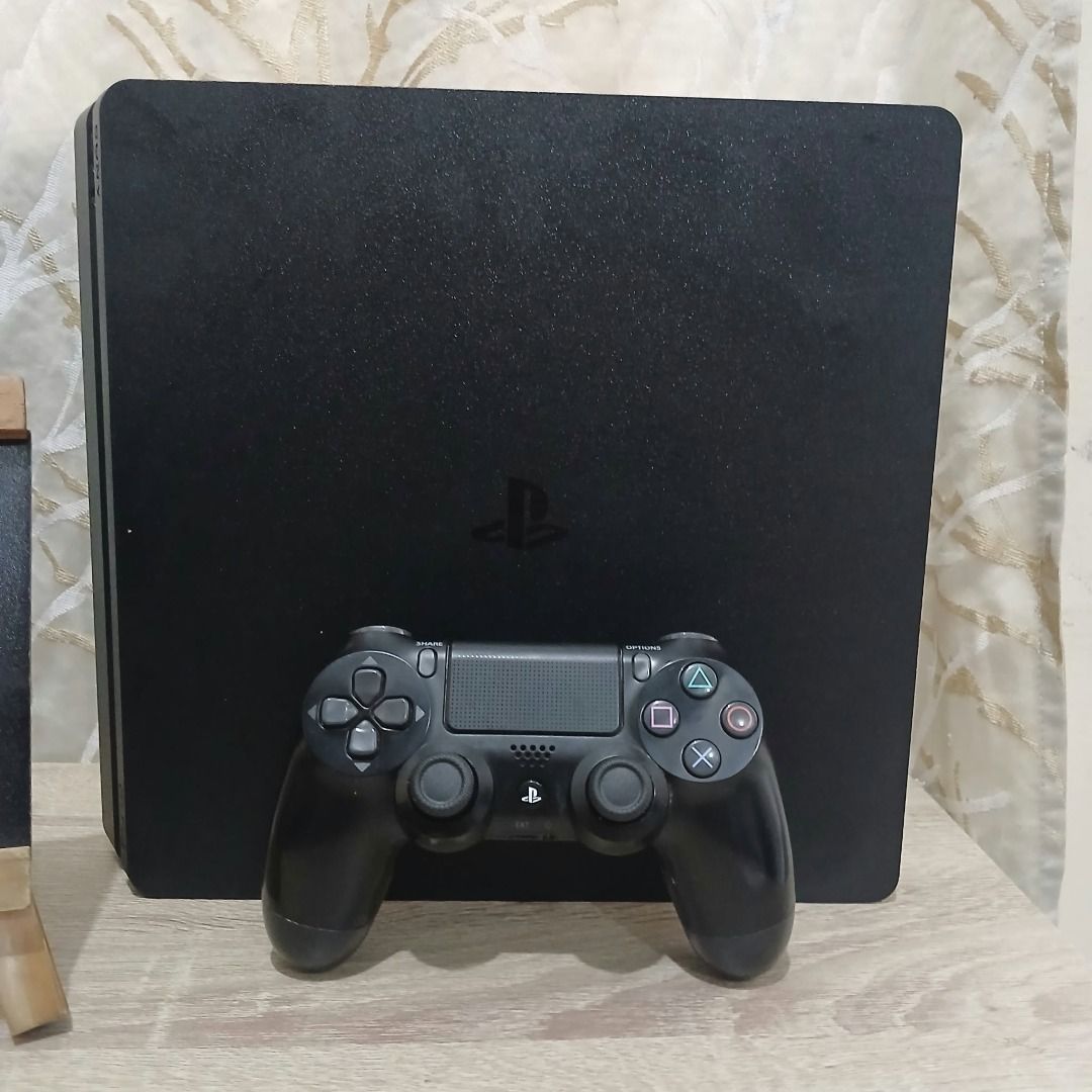 PS4 Slim 500gb Jailbreak pupunuin na po! (Category: PlayStation) located in Paranaque City. Submitted by thebiskwitcompany (Listing ID 1467417650, Image 3). Description: Unit #1567 PS4 Slim 500gb JB P7995 -Unit, Controller, hdmi, power cables, usb charging cable -no issue (wifi. Games,hdmi,ghost movement etc) -1 V2 original controller -Low Firmware -Like New Condition -Pupunuin na natin aroung 12-18 games po Shipping through grab/lalamove/jnt/lbc