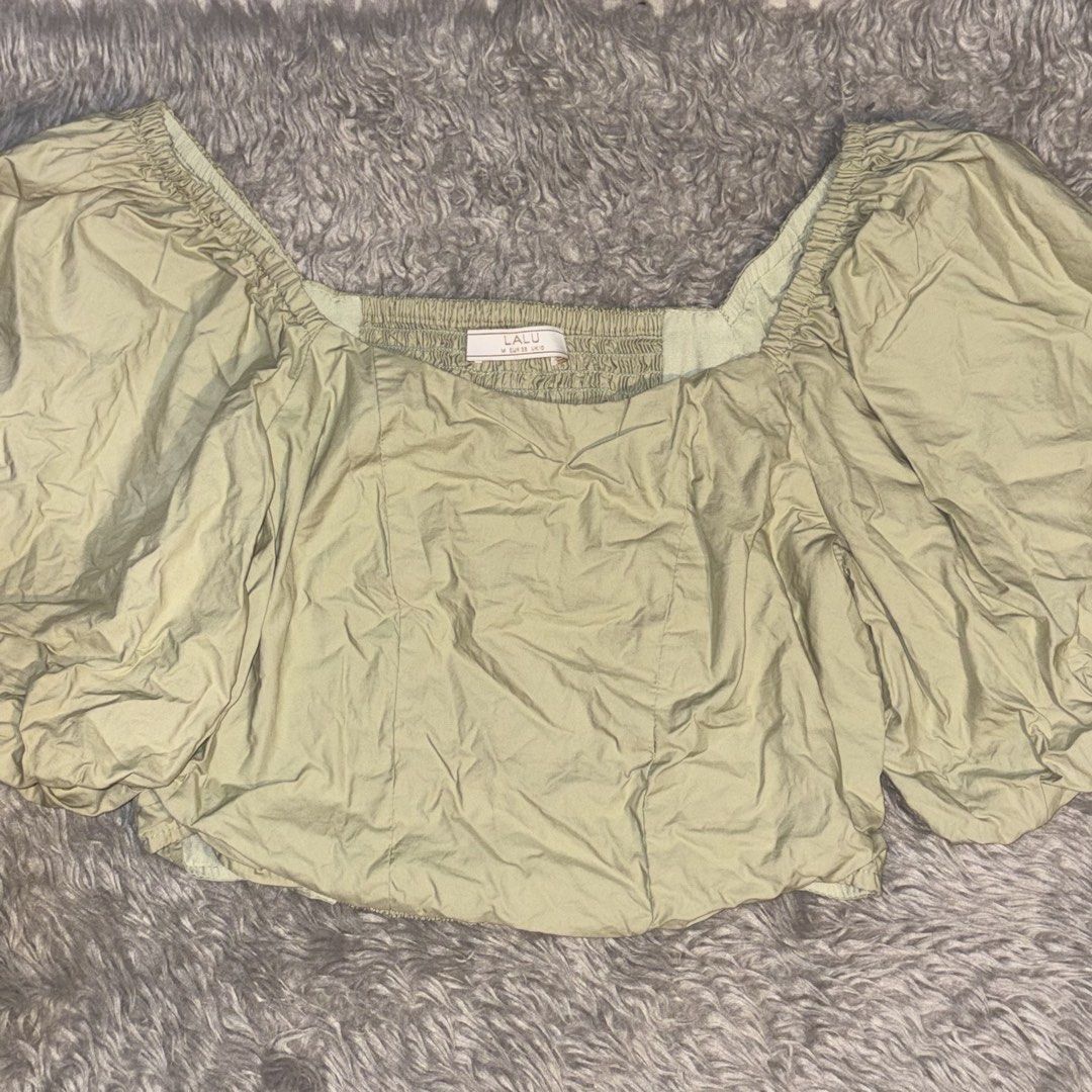 Puff sleeves (Category: Blouses) located in Mandaluyong City. Submitted by cinnamonstreet.ph (Listing ID 1467395826, Image 1). Description: Never been used Best fit med to Large Please check photos for reference Note: No when worn, too big for me Location: Mandaluyong MOP: Maya Delivery: Grab or Lalamove #Bershka #Zara #Mango #HM #Pullandbear.