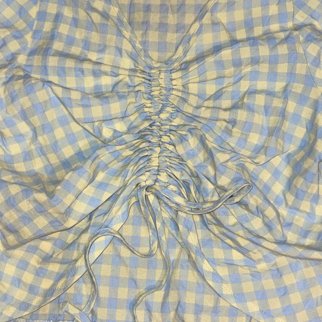 Puff sleeves (Category: Blouses) located in Mandaluyong City. Submitted by cinnamonstreet.ph (Listing ID 1467402783, Image 3). Description: Please check photos for reference Note: No when worn, too small for me Location: Mandaluyong MOP: Maya Delivery: Grab or Lalamove #Bershka #Zara #Mango #HM #Pullandbear.