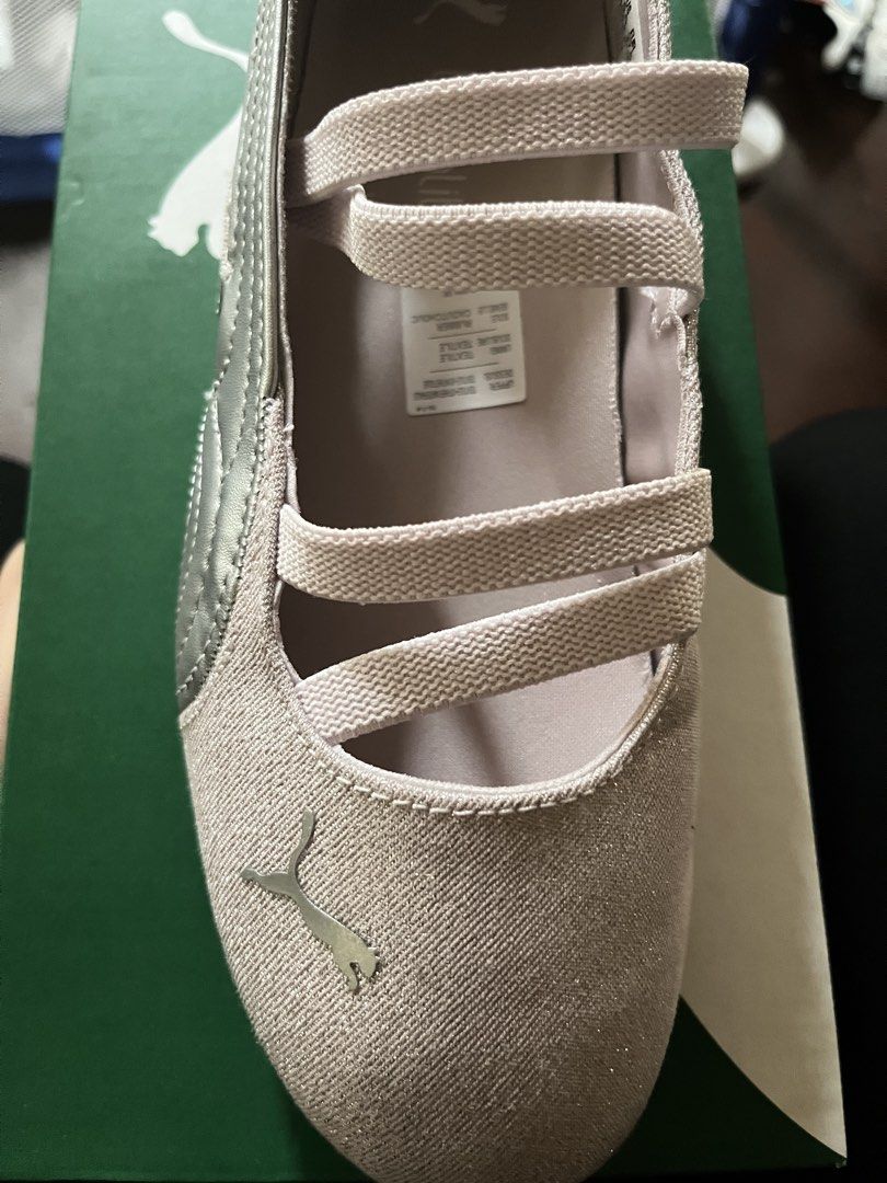 Puma Speedcat Let it Shine (Category: Sneakers) located in Malabon City. Submitted by declutterwj9 (Listing ID 1467421165, Image 1). Description: - Inclusions: Comes with original shoe box -Bought yesterday -Only worn once -size: UK 5.5.