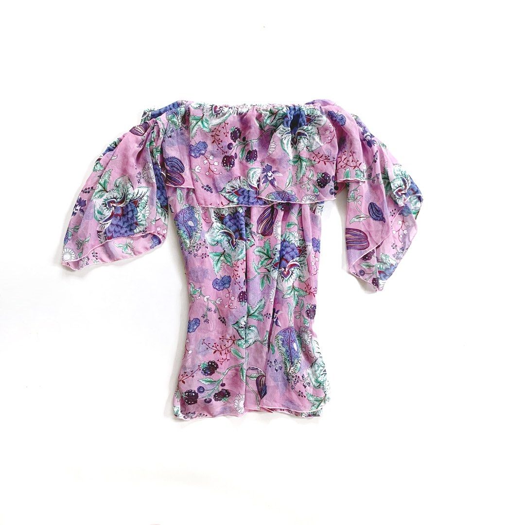 Purple flora off shoulder top (Category: Blouses) located in Tarlac. Submitted by luv__vintage (Listing ID 1467473701, Image 2). Description: .