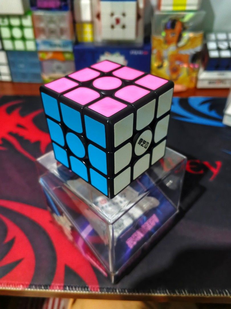 QiYi M Pro - Glow in the Dark (Category: Board Games & Puzzles) located in Malabon City. Submitted by frgenesis (Listing ID 1467371750, Image 2). Description: QiYi M Pro V1 Stickered - Glow in the dark - Magnetic.