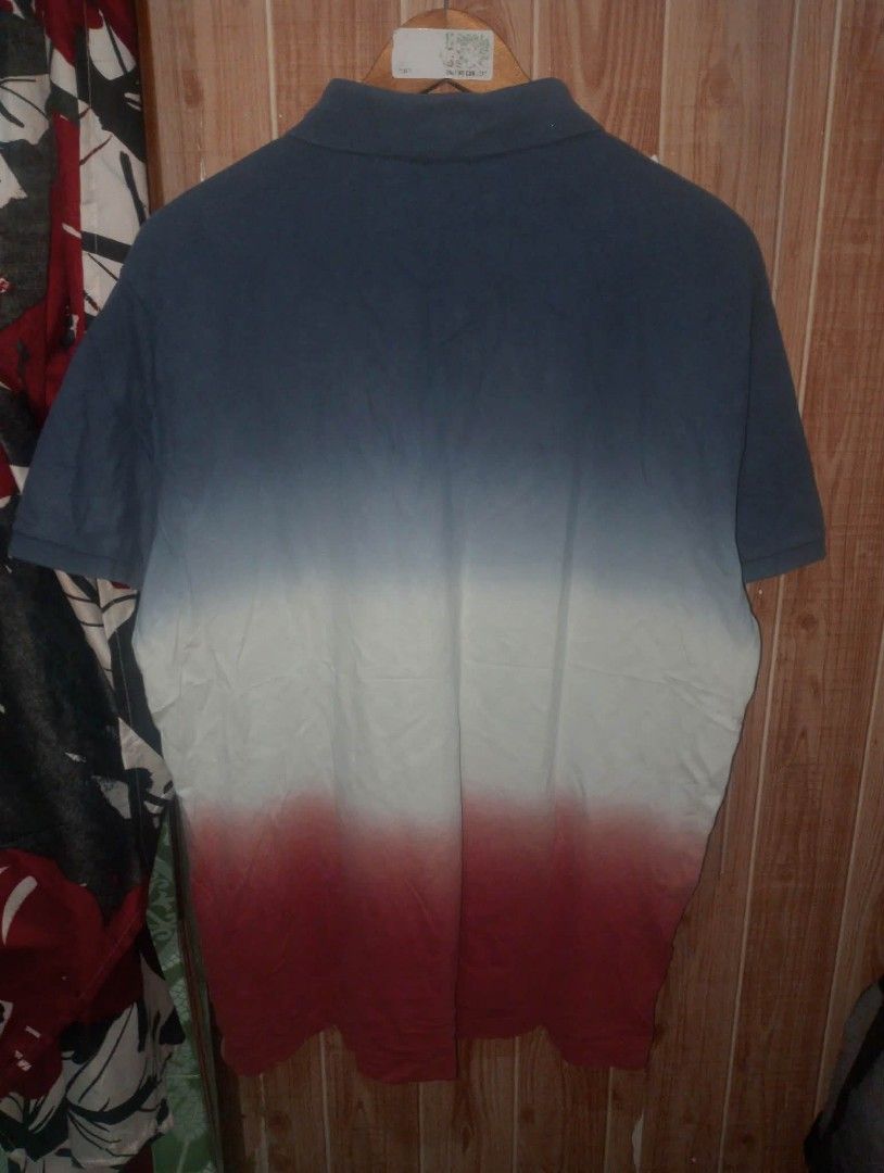 RALPH LAUREN (Category: Tshirts & Polo Shirts ) located in Taguig. Submitted by clothingselection (Listing ID 1467368939, Image 2). Description: PTPA RALPH LAUREN OMBRE POLO SHIRT WIDTH 23 LENGTH 29 VERYGOOD CONDITION NID WASH FRESH FROM BALE SUPER MINOR FOLD DIRT SA COLAR OR BETTER IF NA WASH.