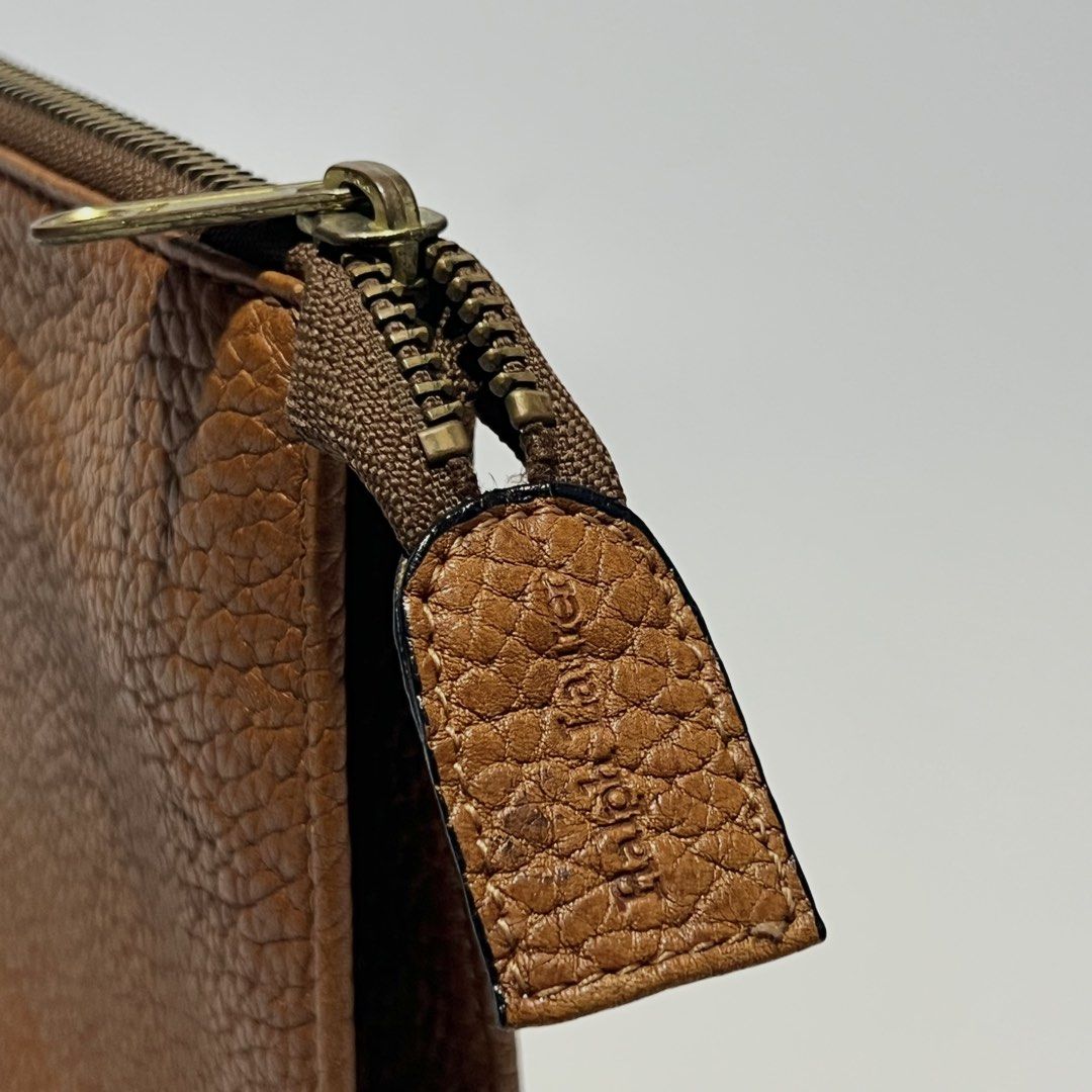 Ralph Lauren Clutch Bag (Category: Belt bags, Clutches and Pouches) located in San Pedro. Submitted by strt.manila (Listing ID 1467591267, Image 3). Description: Ralph Lauren Clutch Bag Dual Zipper inside Minor scratches on the side (can provide photos) Minor ballpen stain inside.