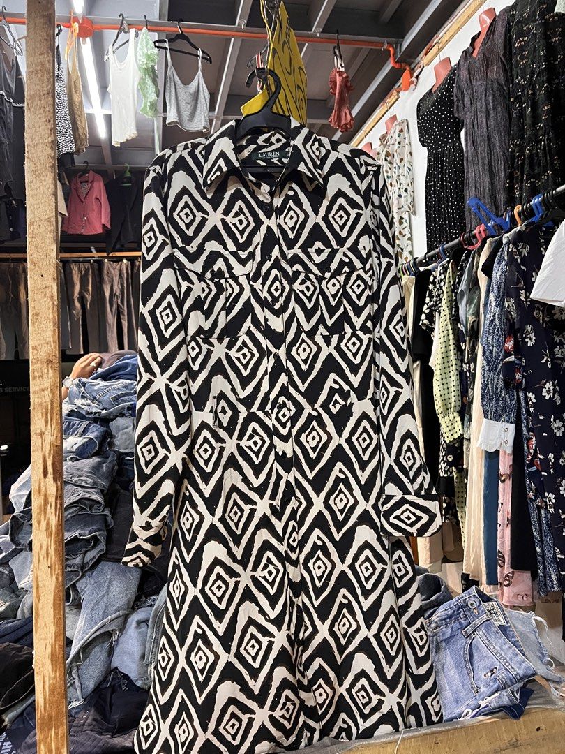 Ralph Lauren Geometric Diamond Print (Category: Dresses) located in Valencia. Submitted by hunterxthrifter (Listing ID 1467379331, Image 1). Description: • Black & beige geometric pattern • Button-up front with collar • Long sleeves with button cuffs • Two front flap pockets • 100% polyester • Made in China • Size: 150/80A .