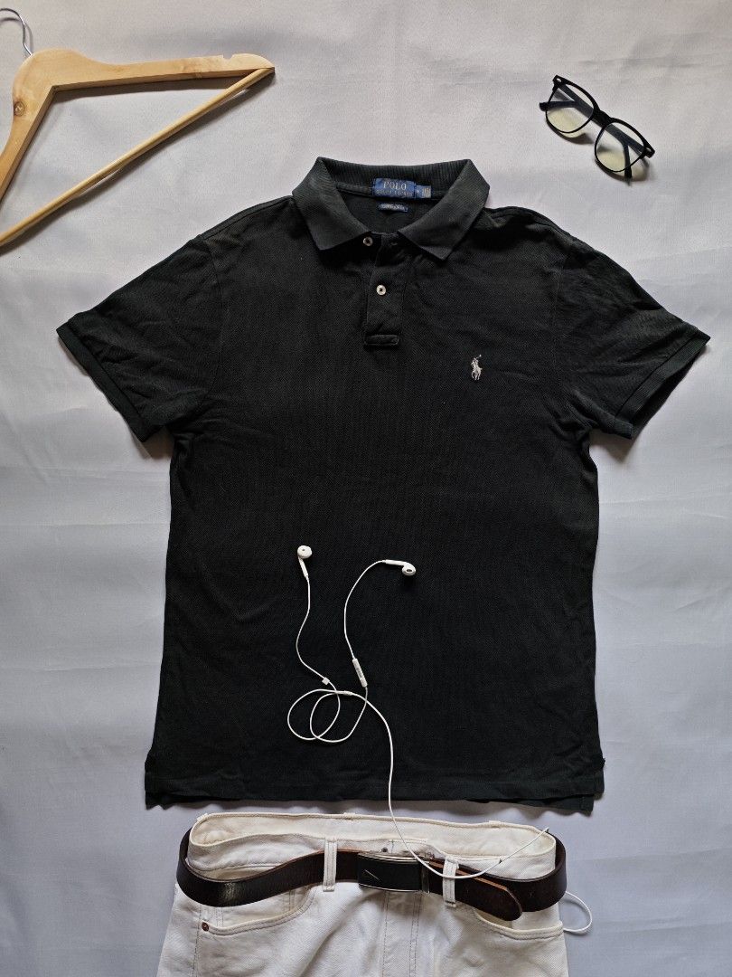Ralph Lauren polo (Category: Tshirts & Polo Shirts ) located in Cabuyao City. Submitted by grand_vault (Listing ID 1467419036, Image 1). Description: Size: M Width: 20 Length: 26.5 Condition: 8/10 Color rate: 8/10 Issue: Discoloration, Pinhole.