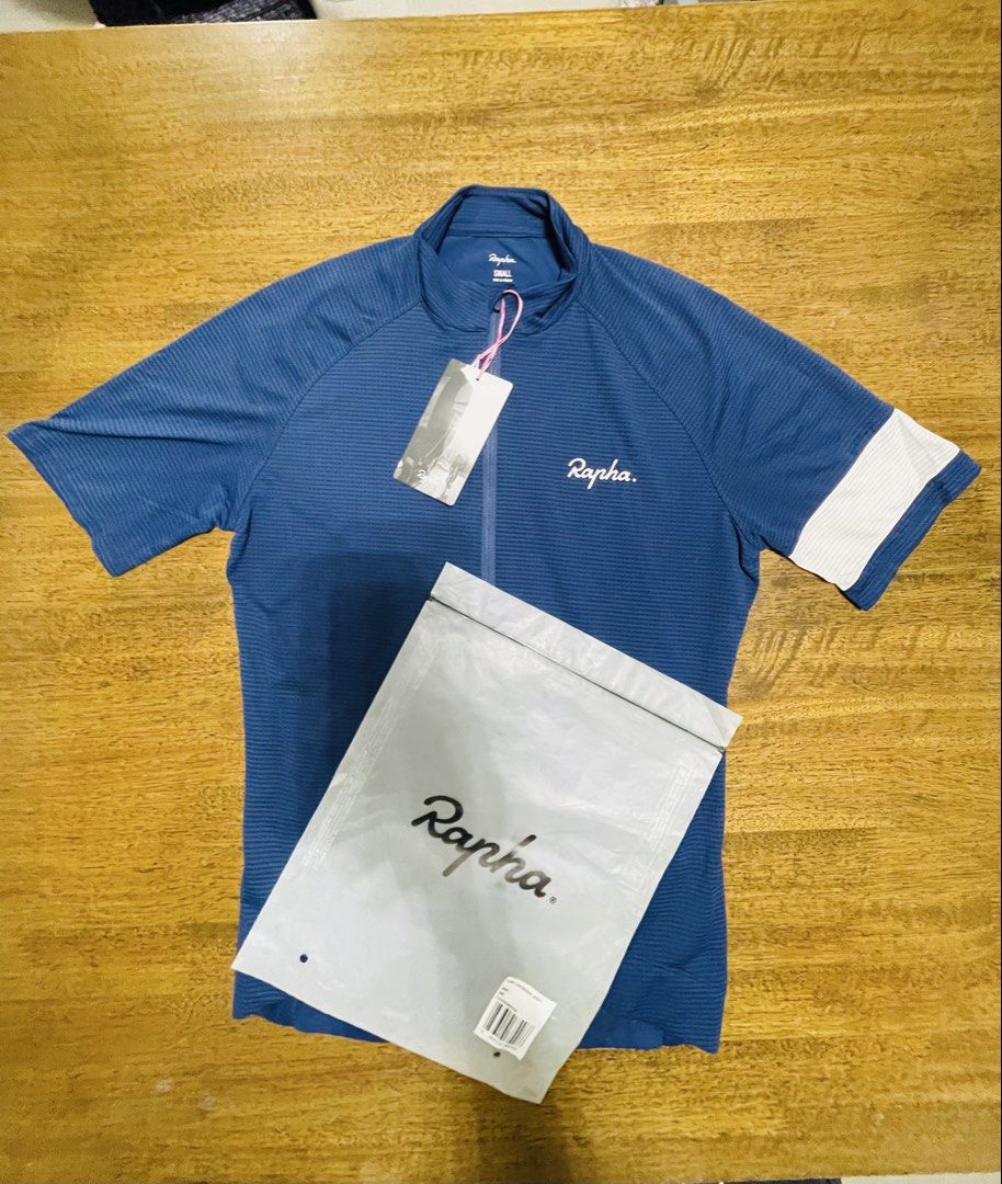Rapha Lightweight Cycling Jersey (Category: Activewear) located in Quezon City. Submitted by mgn_mgn (Listing ID 1467494525, Image 1). Description: Rapha Core Lightweight Size SMALL Color NAVY BLUE BRANDNEW .