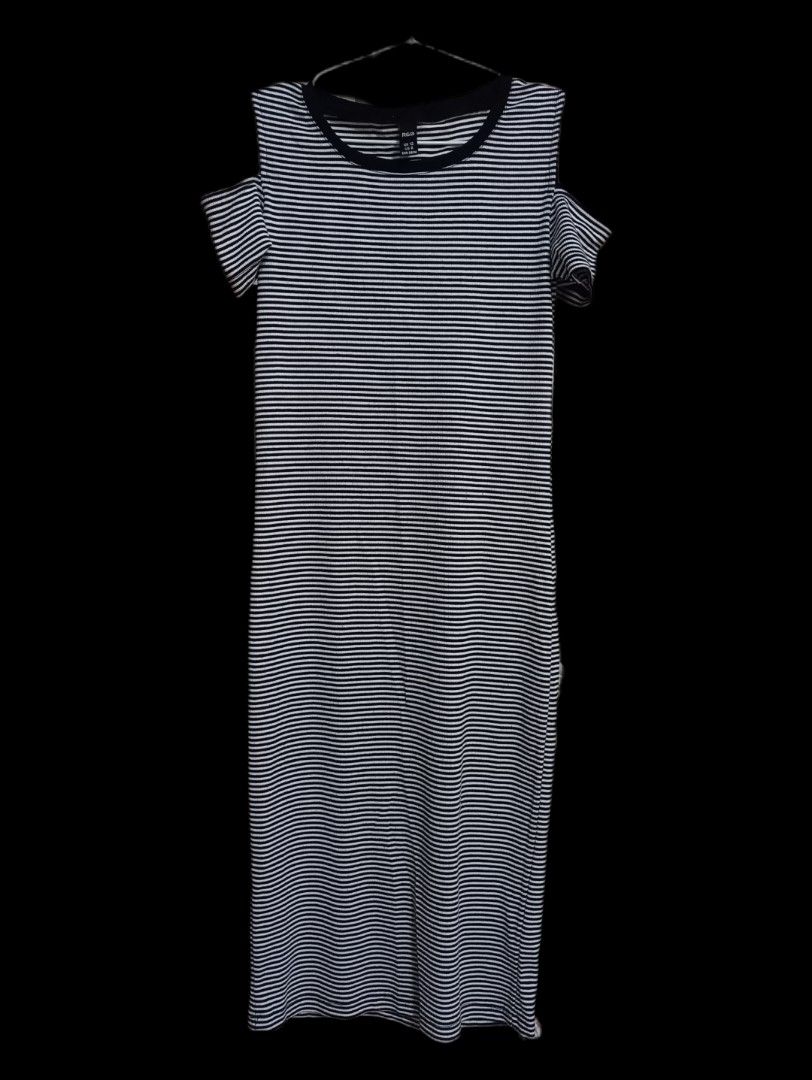 BUNDLE Midi Dress (Category: Dresses) located in General Santos City (Dadiangas). Submitted by silvkimber62755 (Listing ID 1467418863, Image 2). Description: - Bundle includes 2 stylish striped midi dresses - Dress 1: Cold shoulder sleeves with a black ribbed collar - Dress 2: Classic round neckline with mid-length sleeves - Material: Stretchy, comfortable ribbed knit fabric - Size: EUR 38 / M, UK 12, US 8 - Condition: Great casual everyday piece