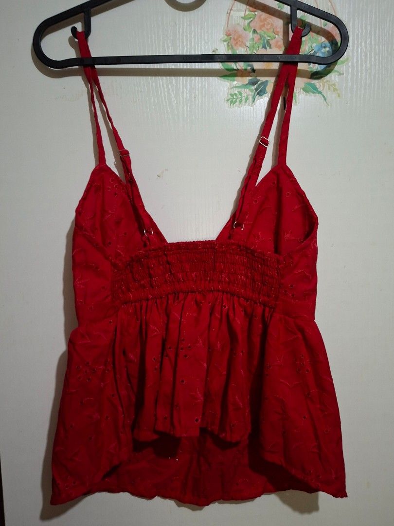 RED LACE LINEN BLOUSE XS - MEDIUM (Category: Sleeveless) located in Paranaque City. Submitted by iloveem (Listing ID 1467570030, Image 3). Description: .