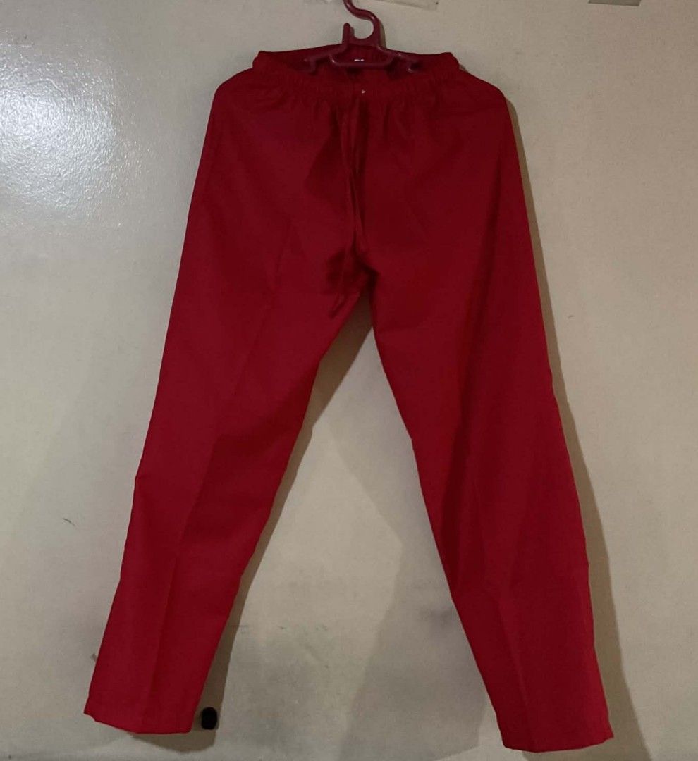 Red Scrubs (Small) (Category: Tshirts & Polo Shirts ) located in Manila. Submitted by shoichie_1023 (Listing ID 1467387987, Image 2). Description: Red Scrubs (Small) price: 330 brand new Rfs: wrong size bought in Bambang.