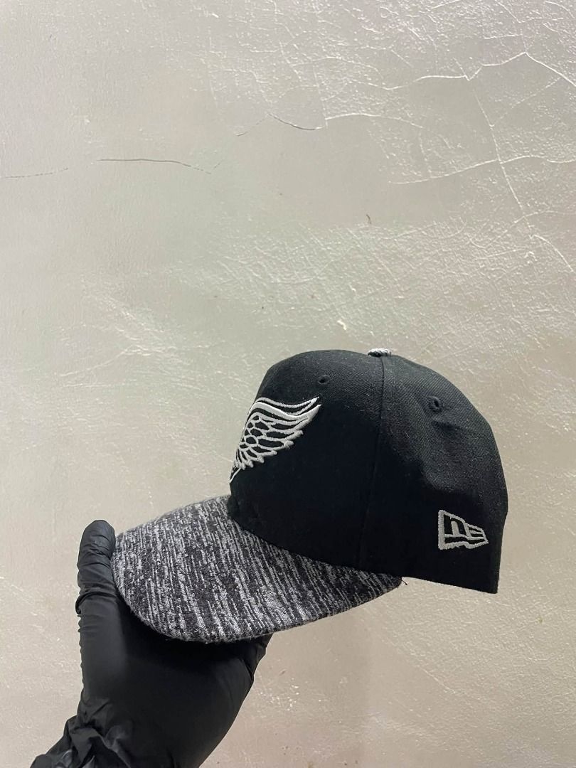 REDWINGS OG LOGO (Category: Caps & Hats) located in Caloocan City. Submitted by j3ngsanity (Listing ID 1467466871, Image 2). Description: ISSUE : MIN CRACKS SA MALE SNAP.