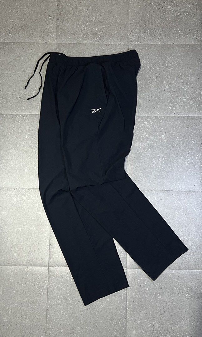 Reebok Training Pants (Category: Activewear) located in Pagadian. Submitted by chiccsilog (Listing ID 1467378605, Image 1). Description: excellent condition 9.5/10 color rate waist: 32 to 34 length: 41 hem: 8 no issue.