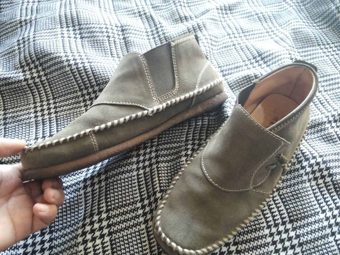 regal moccasin suede shoe (Category: Casual Shoes) located in Angeles City. Submitted by jnwsurplus (Listing ID 1467386653, Image 1). Description: plsss see pictures.
