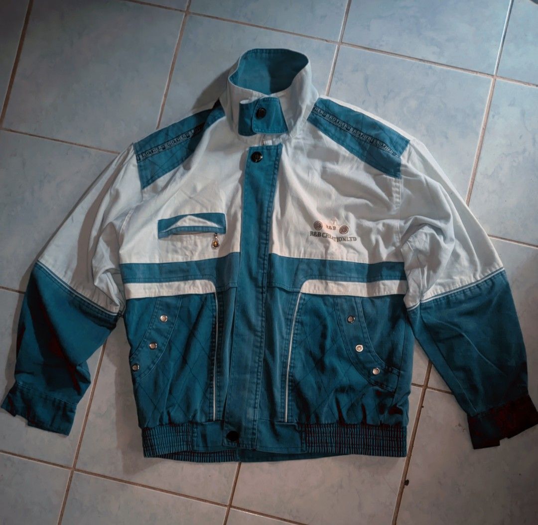 Retro Jin Li Pai Teal & White Geometric Patterned Zip-Up Bomber Jacket (Category: Coats, Jackets and Outerwear) located in Santo Domingo. Submitted by uuaauuaa (Listing ID 1467445543, Image 1). Description: gcash payment j&t express delivery dm for moreee.