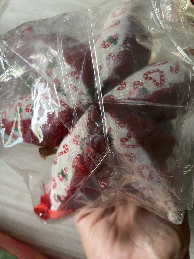 Retro Vintage Christmas Tree Fabric Tabletop Decor (Category: Other Home Decor) located in Davao. Submitted by shauitoys2019 (Listing ID 1467533196, Image 3). Description: Original quality BRANDED products from Japan. We ship via J&T and Flash MOP GCASH AND BPI BDO BANKS. We can accept COD. Please take your time to review the ph otos closely as they are part of the item’s description; we do our best to ensure that the pictures show all aspects of