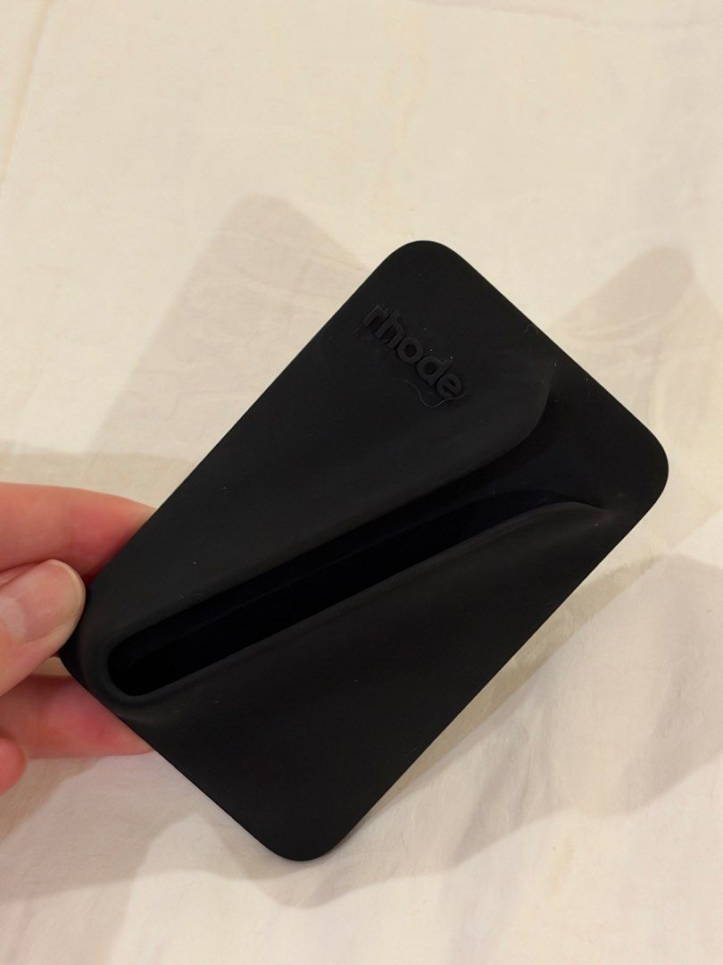 Rhode Snap On in Black (Category: Makeup) located in Muntinlupa City. Submitted by sabnava (Listing ID 1467538463, Image 1). Description: Bought for 3,500+ Never used, no box ☺️.