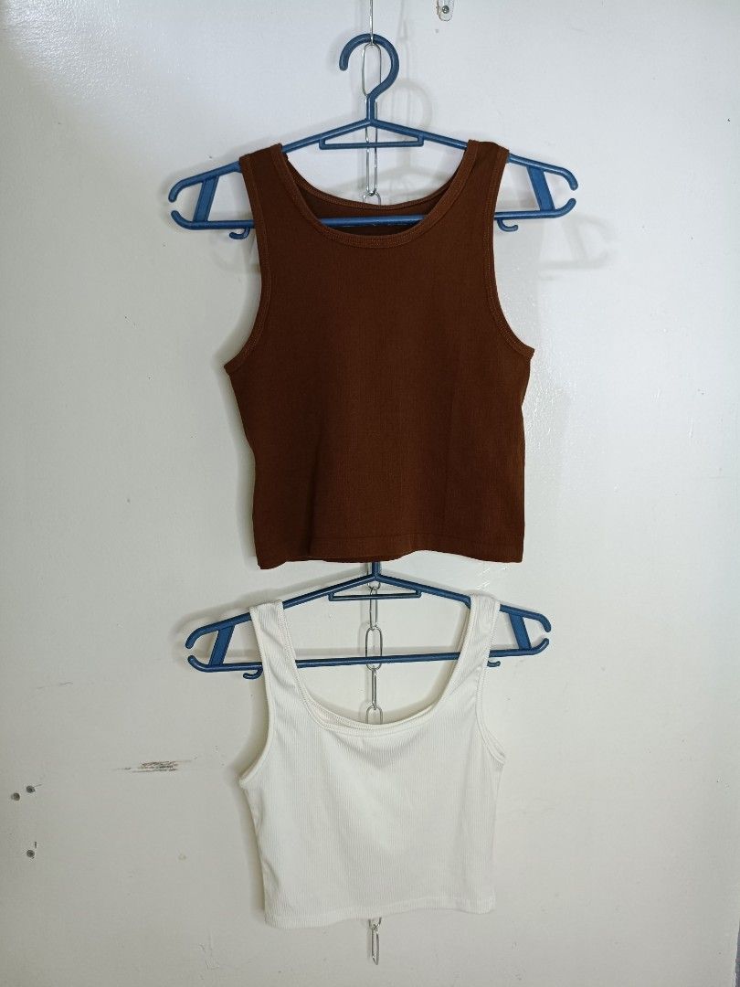 Ribbed Sando Crop Top Set (Category: Sleeveless) located in Santa Maria. Submitted by abclosetph (Listing ID 1467426755, Image 1). Description: BUNDLE (brown and white) for 100 pesos - if kukunin lahat ng bundle including (blue-brown) and (black-pink) give ko ng 250 for 6 pieces sando medida size! bust: 26-32 length: 16 brown, 14 white - color may vary due to lighting - manage your expectations, these are preloved items..
