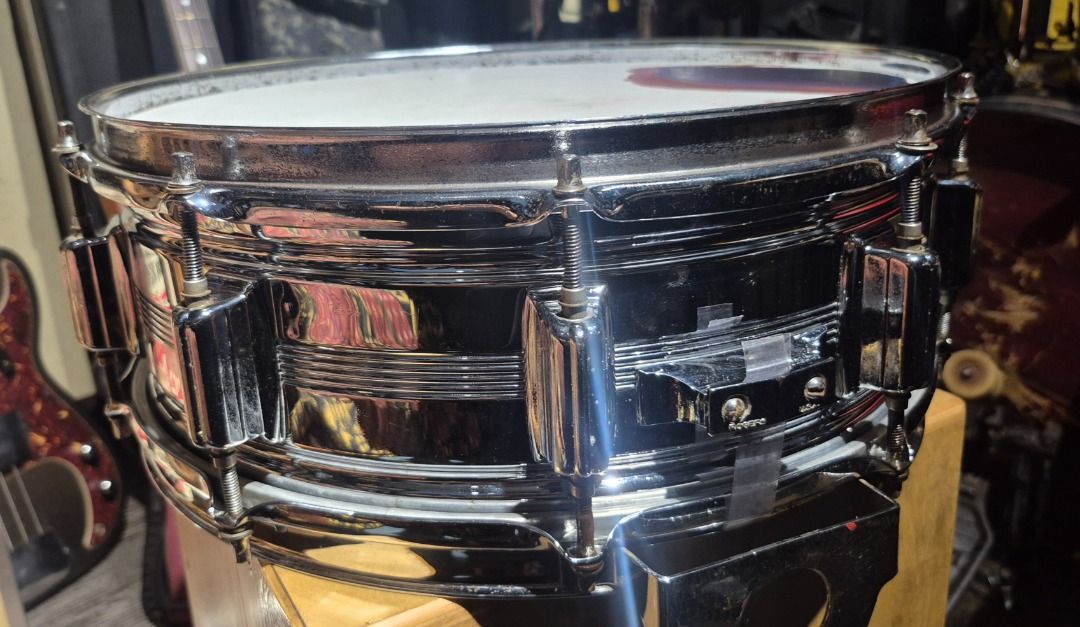 ROGERS "BIG R" SUPER TEN 14"x EEL SHELL SNARE DRUM (Category: Musical Instruments) located in Caloocan City. Submitted by rootdownmanila (Listing ID 1467370015, Image 3). Description: This Rogers "Big R" Super Ten snare drum from the 1970s features a 14" x 5" chrome-over-steel shell, delivering bright, cutting tone with excellent clarity and projection. Part of the iconic Super Ten series, it includes dual badges and weighs approximately 10kg, re