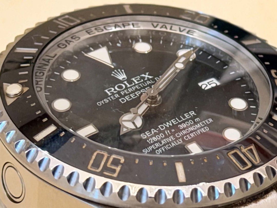 ROLEX DeepseaSea-Dweller Watch Full Set (Category: Luxury Watches) located in Makati City. Submitted by byoph (Listing ID 1467509701, Image 1). Description: 2015 Rolex Deepsea Sea-Dweller 116660(complete Inclusion).