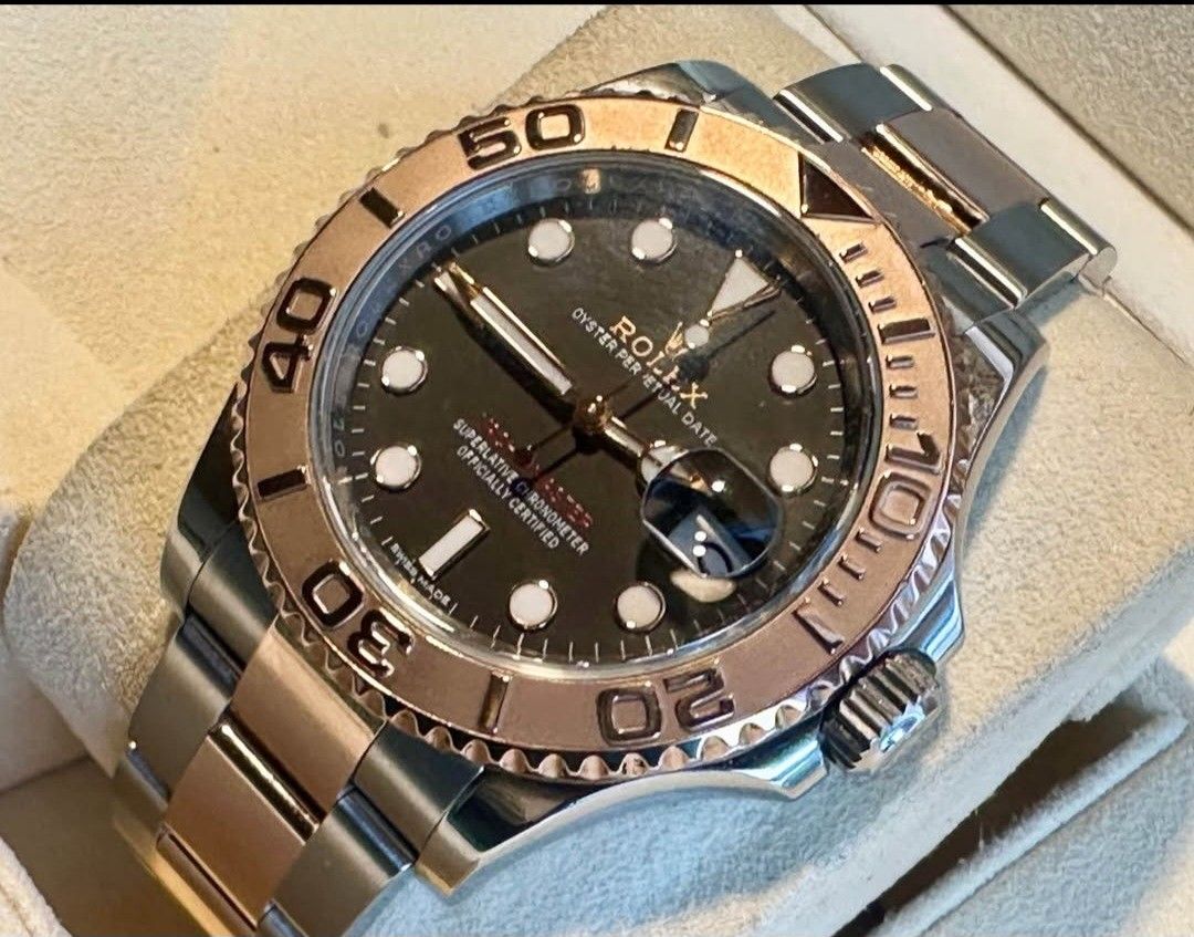 ROLEX YachtMaster Oyster Perpetual 2017 (Category: Luxury Watches) located in Manila. Submitted by truewind.d3ed8a (Listing ID 1467518583, Image 3). Description: Rolex Oyster Perpetual Yacht-Master 40 Two Tone Rose Gold Black Dial 116621 40mm 2017 -1 link Condition: 9/10 (Excellent Condition) Price: 830,000 Negotiable .