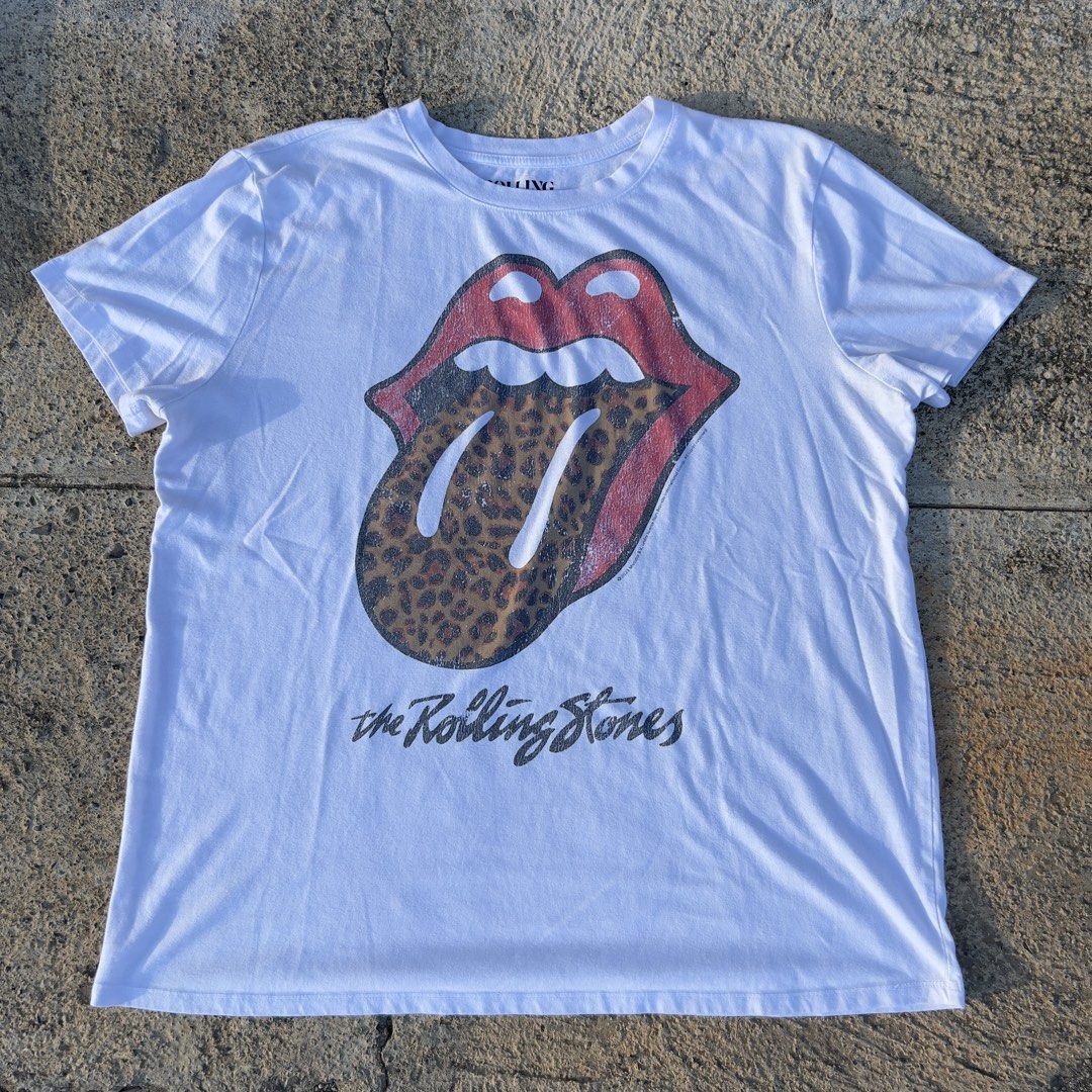 Rolling Stones Official merch shirt (Category: Tshirts & Polo Shirts ) located in Puerto Princesa. Submitted by jdthrifts (Listing ID 1467378919, Image 1). Description: Dimes: 23x27 Good condition No major issue Color rate: 9/10 580 only PM!.