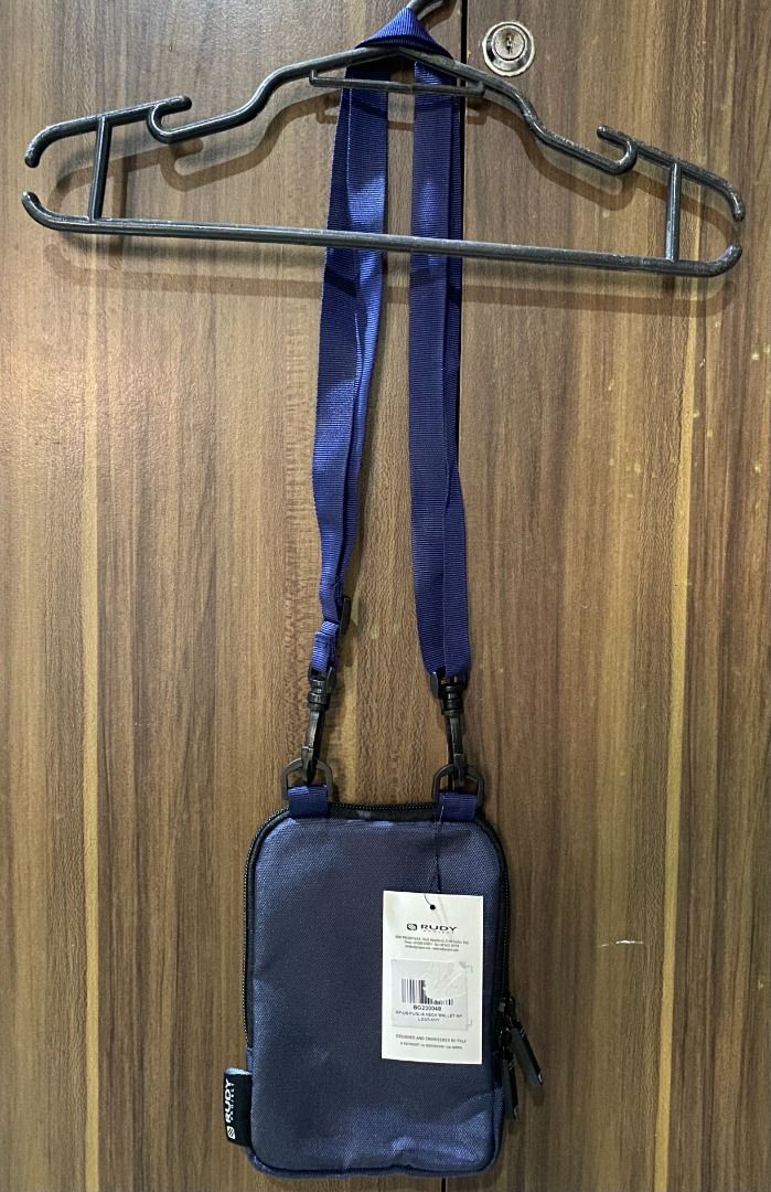 Rudy Project Puglia Neck Wallet (Navy) (Category: Wallets & Card holders) located in Davao. Submitted by wilddog-09e0 (Listing ID 1466277378, Image 2). Description: Selling Deadstock Rudy Project Neck Wallet Location: Davao City I Open for personal delivery & meet-up within Davao City. Payment first / NO COD-COP Courier: J&T.