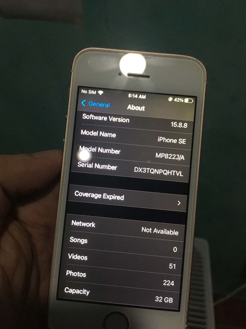Rush iPhone 5SE 1st gen for sale (Category: Others) located in Quezon City. Submitted by grandtiger_2d684f (Listing ID 1467533583, Image 3). Description: Posted na details Issue scratches and sim locked pero pwede nyo bilhan ng gpp para gumana sim Fix price and no lp Pick up or lalamove only rfs: declutter.