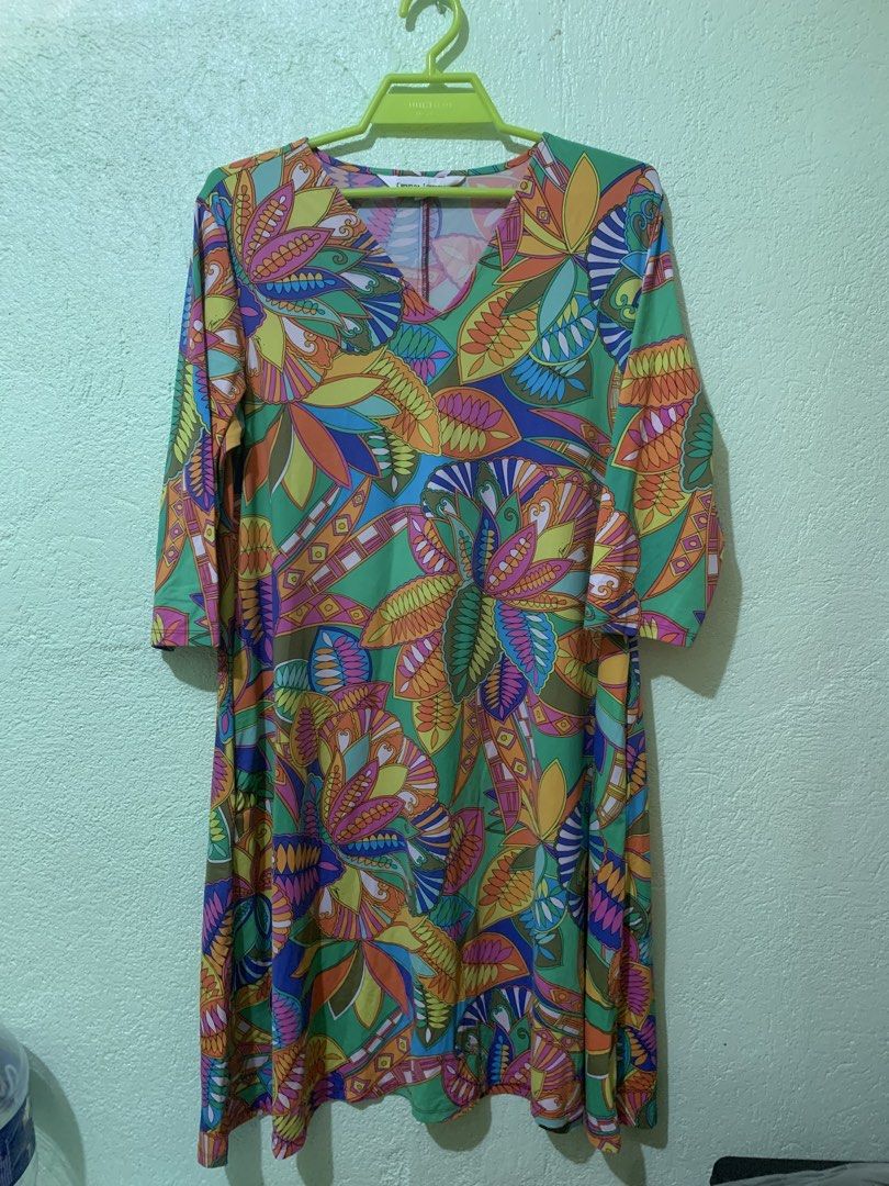 Rustan’s Criselda Lontok Multi-colored Dress (Category: Dresses) located in Camalig. Submitted by ryrilim (Listing ID 1467481317, Image 3). Description: Criselda Lontok is an iconic ready-to-wear fashion label from the Philippines, exclusively available at Rustan’s Department Store. Founded by the late legendary designer Criselda Lontok, the brand is highly celebrated for its bright, multi-colored floral and abstract geometric patterns, structura