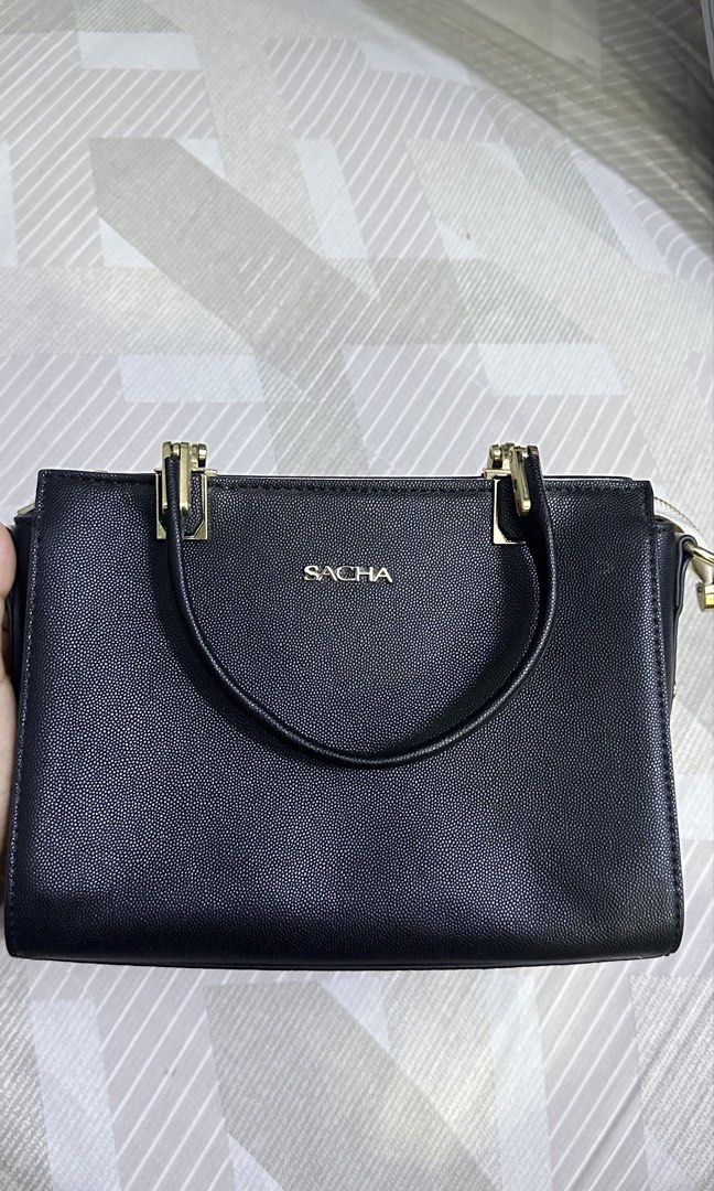 Sacha handbag (Category: Shoulder Bags) located in Kuah. Submitted by tsnimibrhm_ (Listing ID 1467448564, Image 1). Description: Hi nak letgo handbag ni. Condition new unused. Banyak sangat handbag tak terpakai nanti kena hisab 🥲.