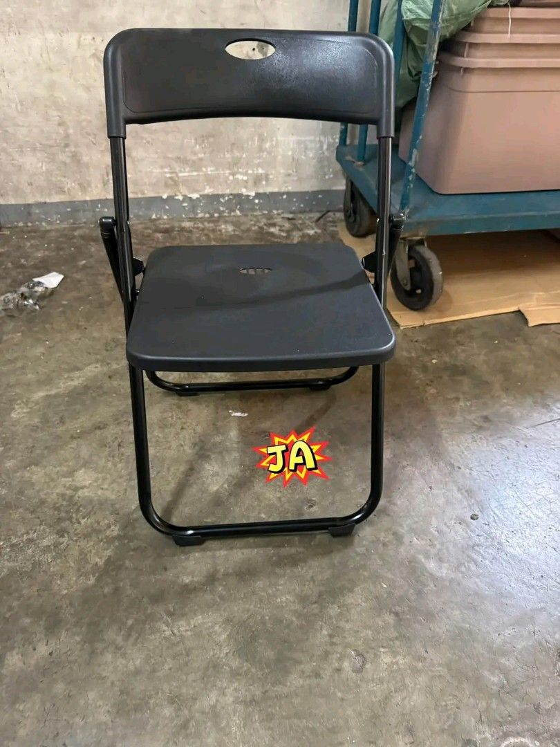 SALE‼️ FOLDING CHAIR‼️ (Category: Chairs) located in Manila. Submitted by bambooreye87652 (Listing ID 1467541540, Image 3). Description: .