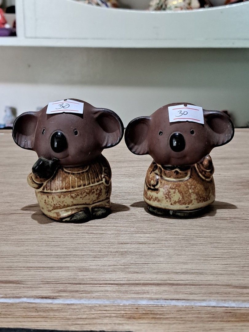 Salt and pepper (Category: Vintage Collectibles) located in Cavite. Submitted by secretjapansurplus (Listing ID 1467414476, Image 2). Description: 60 for 2 pcs.