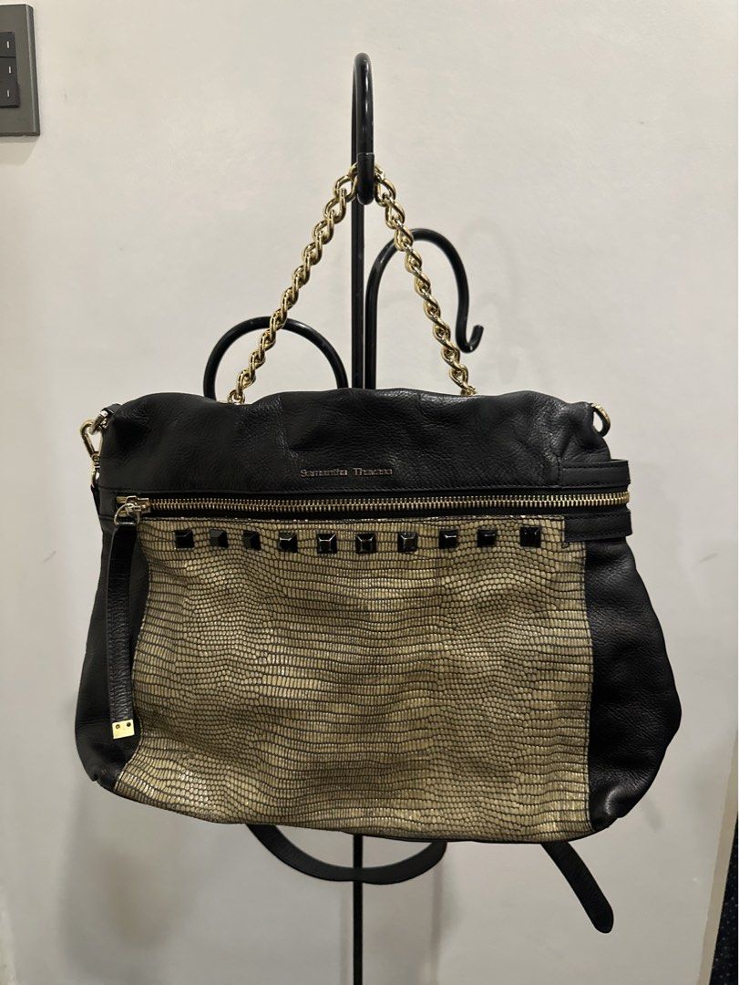 Samantha Thavasa (Category: Shoulder Bags) located in Paranaque City. Submitted by celinegab (Listing ID 1467499408, Image 1). Description: .
