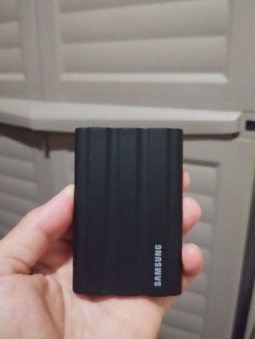 Samsung t7 shield 4tb (Category: Hard Disks & Thumbdrives) located in Manila. Submitted by _rockandroll (Listing ID 1467417857, Image 2). Description: ORIGINAL Unit and cables📍 📍 free movies 📍free anime 📍kids movie Hindi po sya nagagamit masyado. Kasi nasa barko po ako. iniiwan lang sa bahay due to US inspection wala napong gumagamit kaya po ibebenta na. need lang din po ng money kaya ibebenta 📍for meet up only po Sm marilao 7/11 Wakas 7/11 