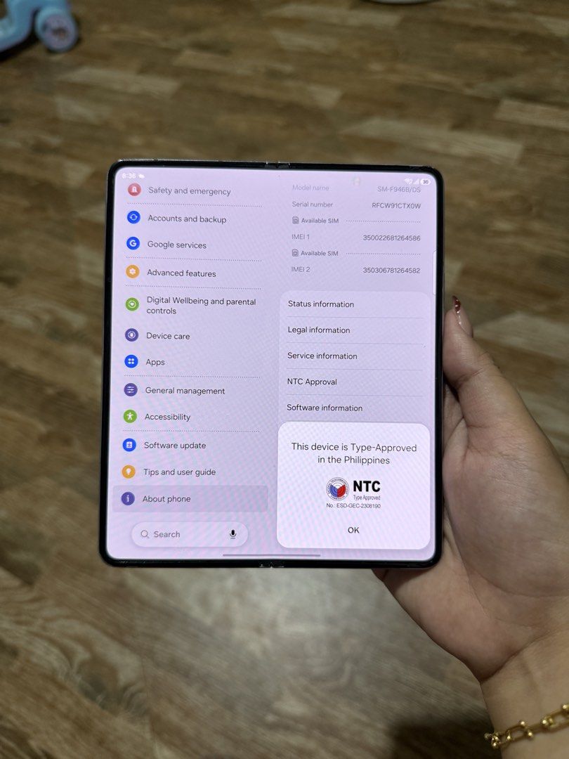 Samsung Fold 5 256GB (cover screen defective) (Category: Samsung) located in Las Pinas. Submitted by live__anne (Listing ID 1467408853, Image 2). Description: .